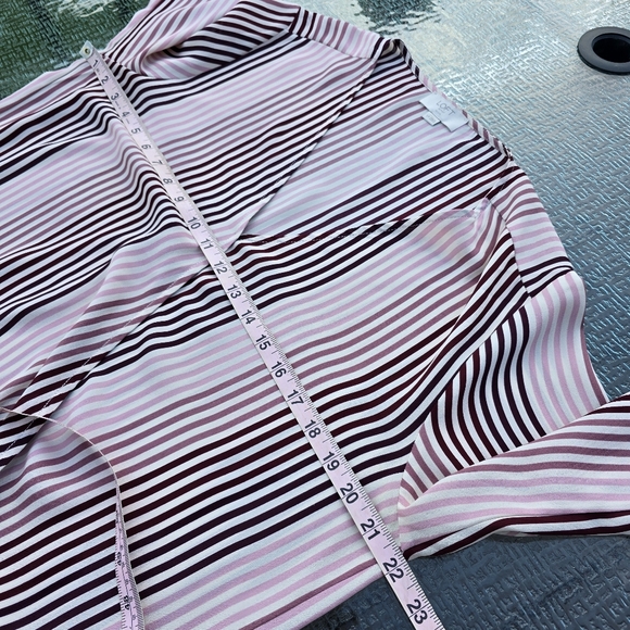 Loft Faux Wrap Style Top, size Large Petite, VGUC - Picture 10 of 11